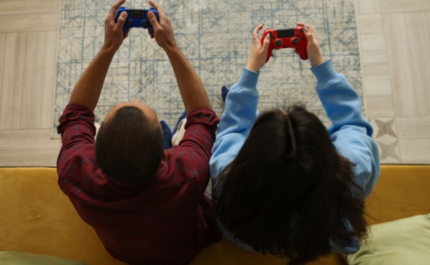 Can Gaming Memes Bring Different Types of Players Together